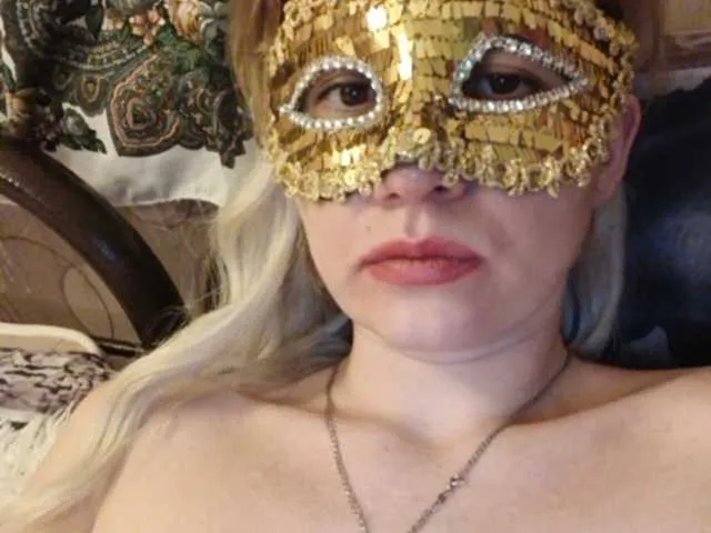 Live sex webcam photo for LauraLeight #241132146