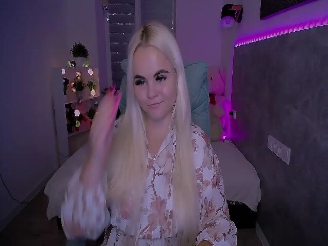 Live sex webcam photo for Jenni__fer #264554225