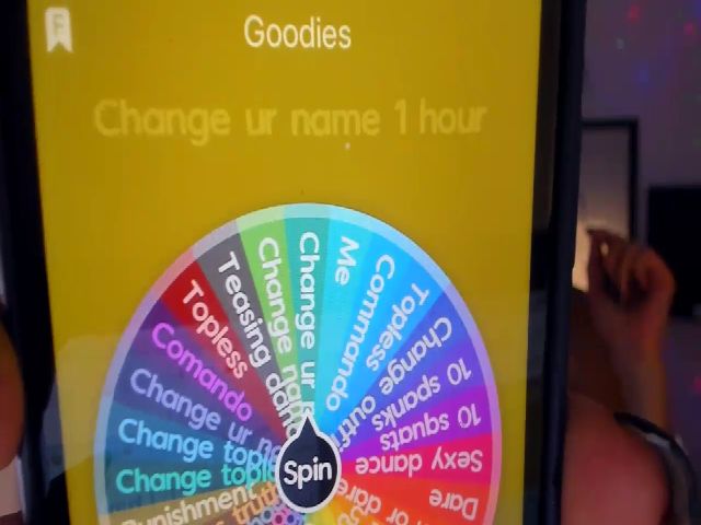 Live sex webcam photo for SmileyTinaa #259415989