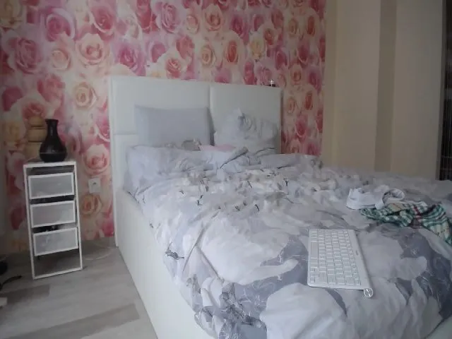 Live sex webcam photo for Megancity #261173141