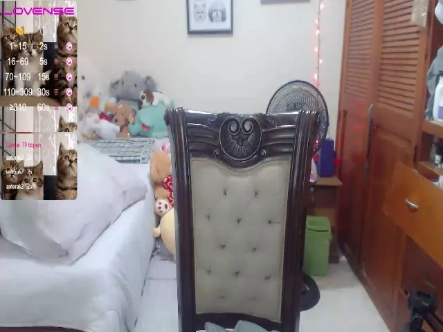 Live sex webcam photo for Meganhill_ #257762783