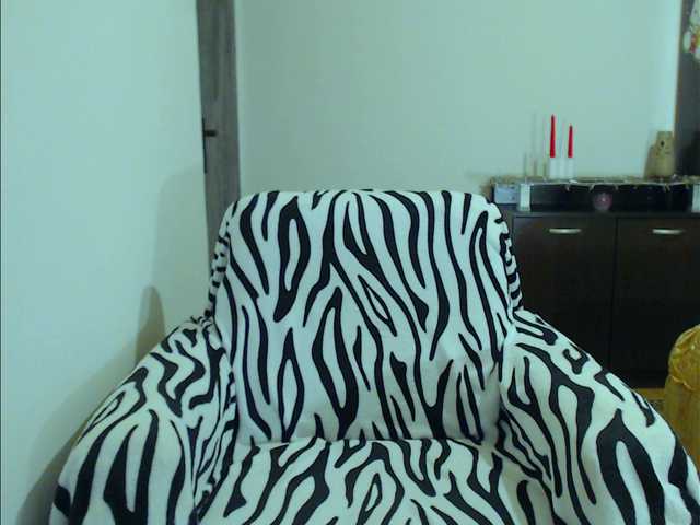 Live sex webcam photo for ellasolemn #250382221