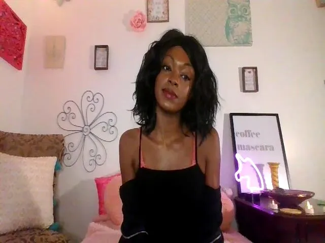 Live sex webcam photo for GirlNextD00r3 #263678358