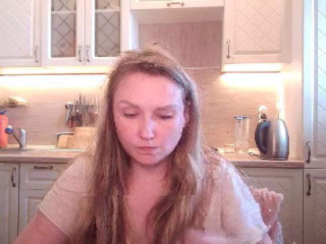 Live sex webcam photo for JaneGrey111 #256775594