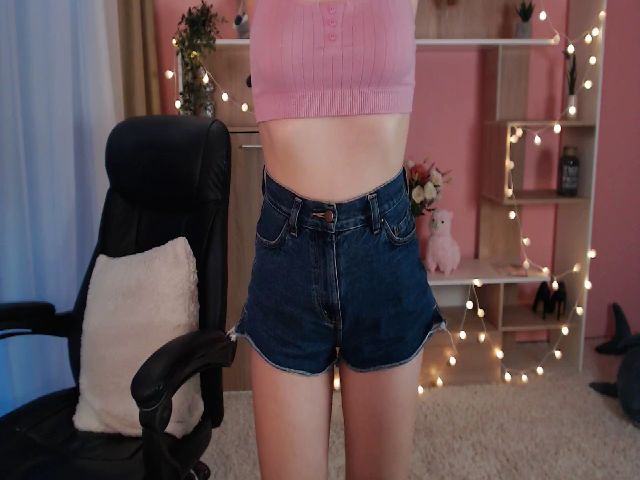 Live sex webcam photo for GloryParadise #264393859