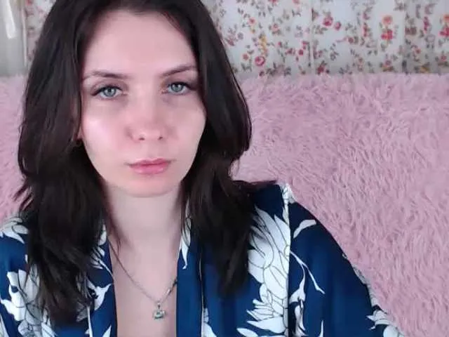 Live sex webcam photo for Petitemiss4u #240959610