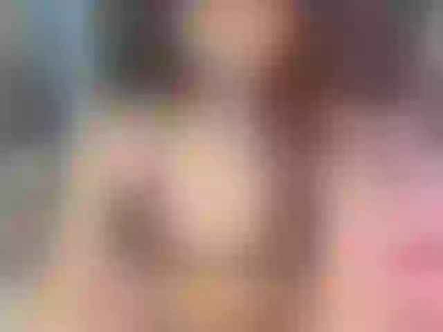 Live sex webcam photo for AngeelJones #241267759