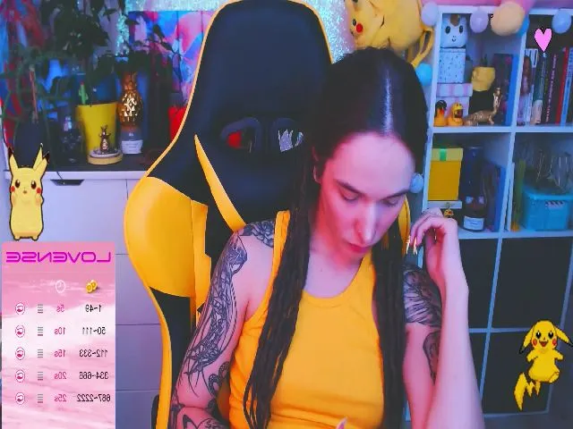 Live sex webcam photo for JinjerMoon #255642442
