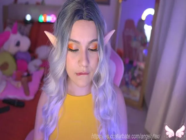 Live sex webcam photo for Angelytaxx #257189093