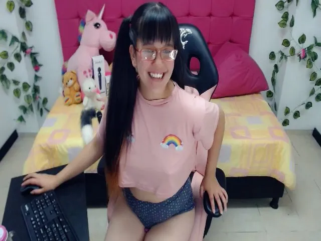 Live sex webcam photo for Pink_queenn #254698683