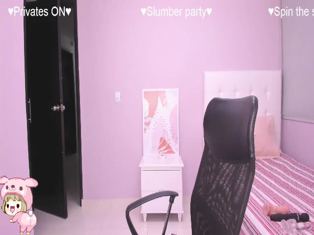 Live sex webcam photo for Melaniemiler #264707150