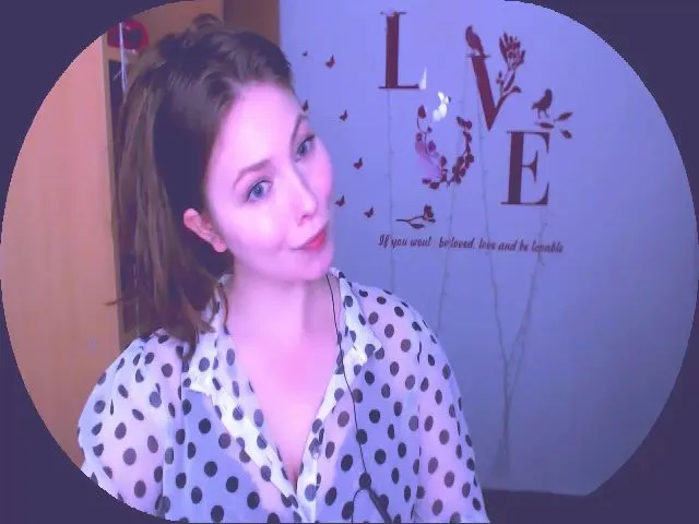 Live sex webcam photo for MollyMey #254236927
