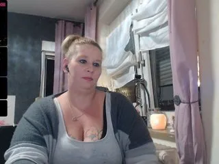 Live sex webcam photo for Mrs-Luder #287956044