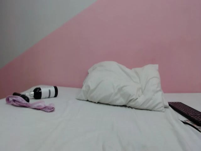 Live sex webcam photo for Sarajoness_ #261087360