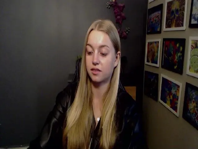 Live sex webcam photo for LUSTerica #260474381