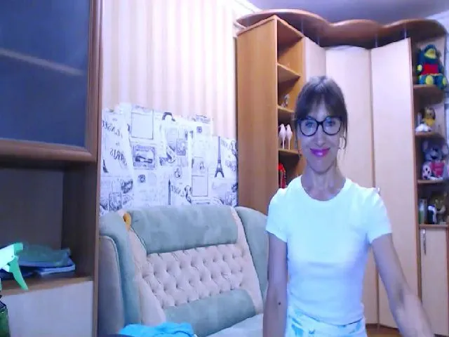 Live sex webcam photo for Oly_nice_ #262102757