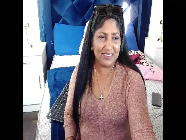 Live sex webcam photo for Indianmilfx #263697618