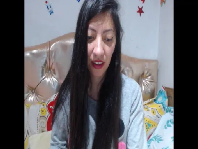 Live sex webcam photo for Kaymilf #257814737