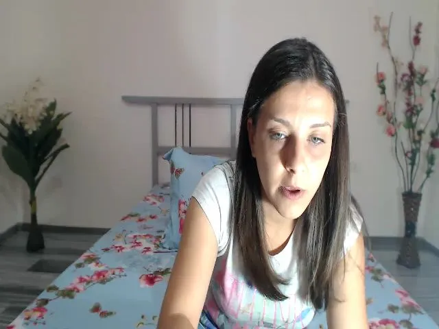 Live sex webcam photo for Ceraselalove #254114384