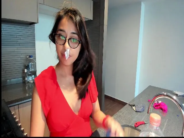 Live sex webcam photo for LovelyEvaa #253937625