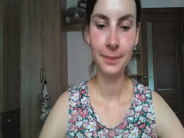 Live sex webcam photo for MisssSun #259938879