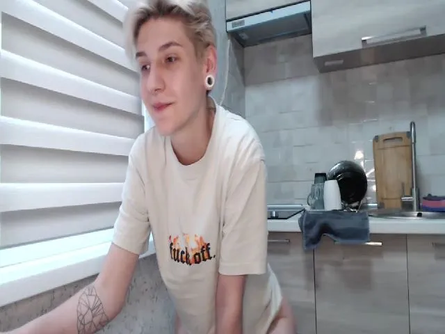 Live sex webcam photo for Chromasia #260614051