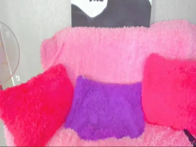 Live sex webcam photo for RoseParadise #261969657