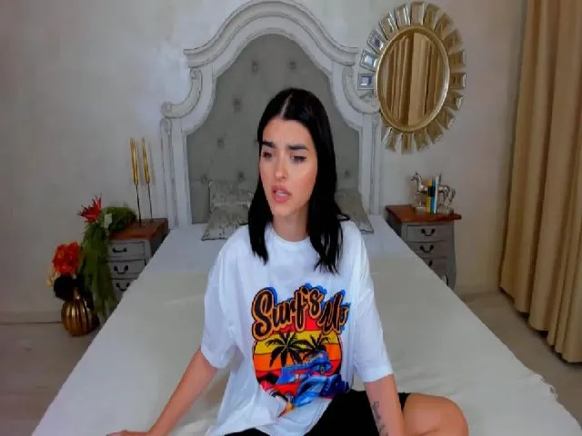 Live sex webcam photo for lolIip0p__ #256882973