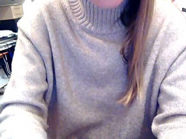 Live sex webcam photo for melisalov #241025184