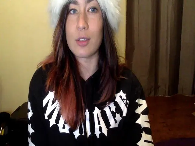 Live sex webcam photo for BillieFox_ #255802755