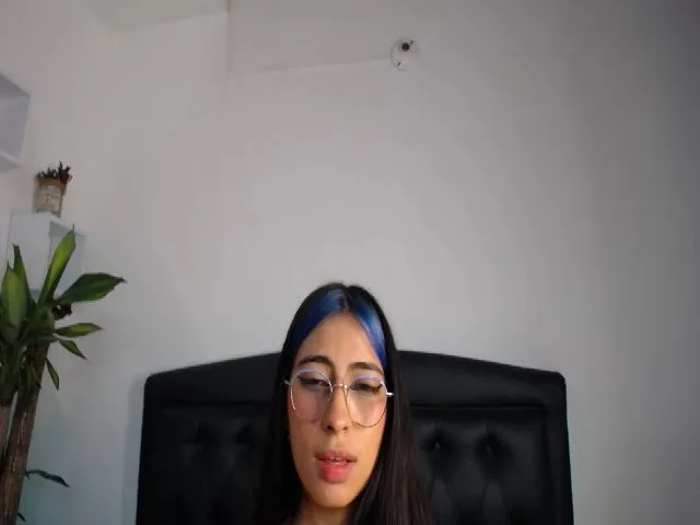 Live sex webcam photo for Mairerf #253810799
