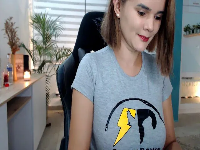 Live sex webcam photo for AngelaMar #257882120