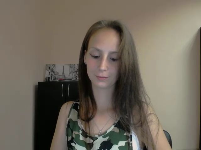 Live sex webcam photo for CuddliesNikki #255718478