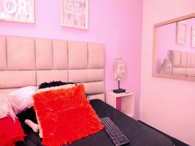 Live sex webcam photo for Megan_rauw #262168088