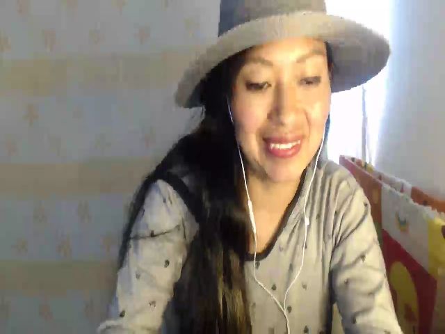 Live sex webcam photo for CHILENITAHOT #255164819