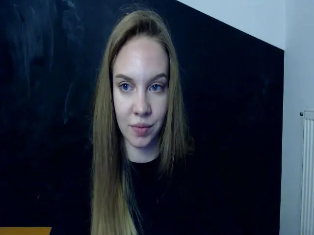 Live sex webcam photo for HappySecret_ #256396822