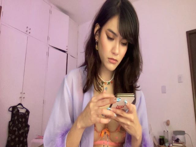Live sex webcam photo for GueishaLulu #256513771