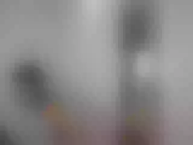 Live sex webcam photo for OnlyLou #260882068