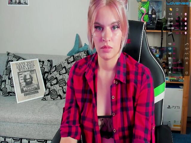 Live sex webcam photo for Sky_Drag0n #255009914