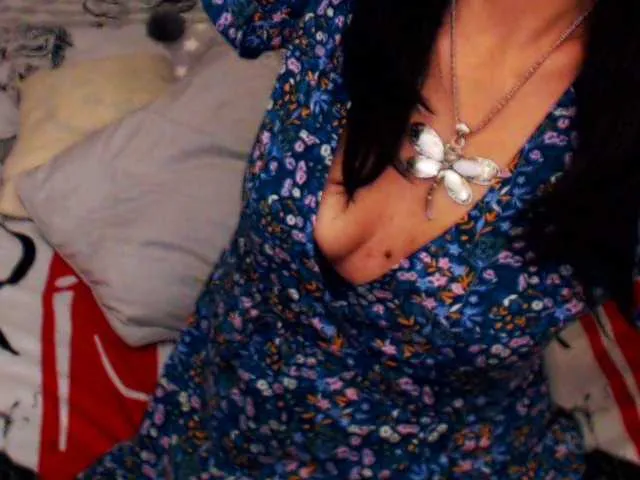 Live sex webcam photo for shannon4u #287962785