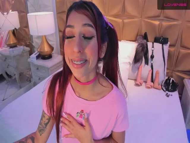 Live sex webcam photo for CandyLaw_ #255325957