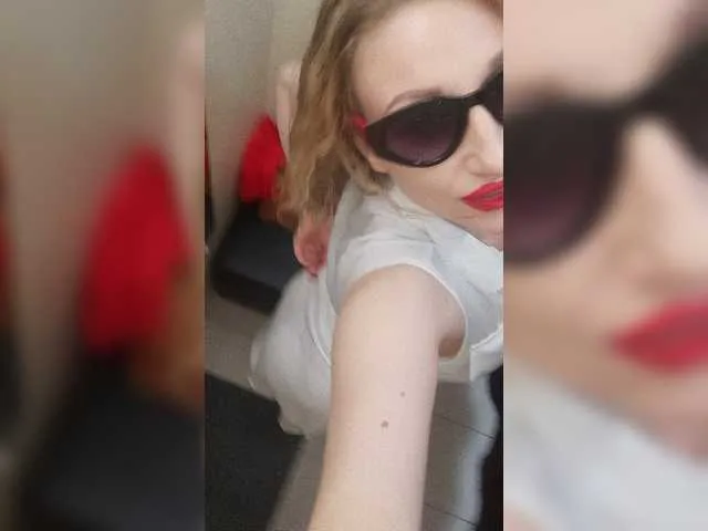 Live sex webcam photo for z1na #252491204