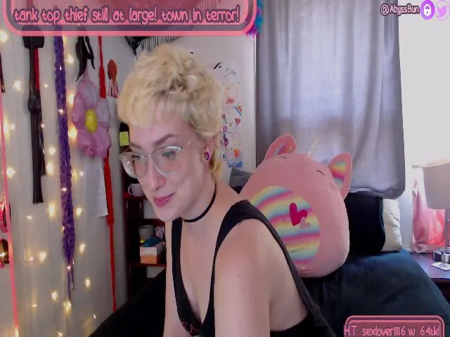 Live sex webcam photo for AbyssBun #262843395