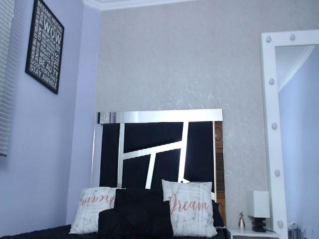 Live sex webcam photo for Pythonissa97 #254490999