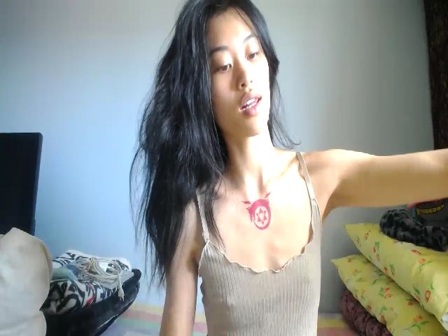 Live sex webcam photo for MsMoncler #253869385