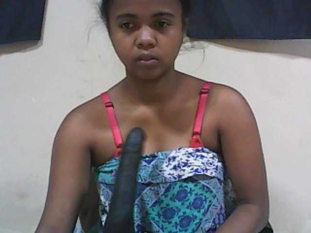 Live sex webcam photo for Malinciehot #246553787