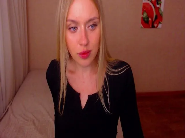 Live sex webcam photo for MandisKain #263311782