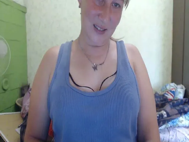Live sex webcam photo for xxx_butterfly #253705217