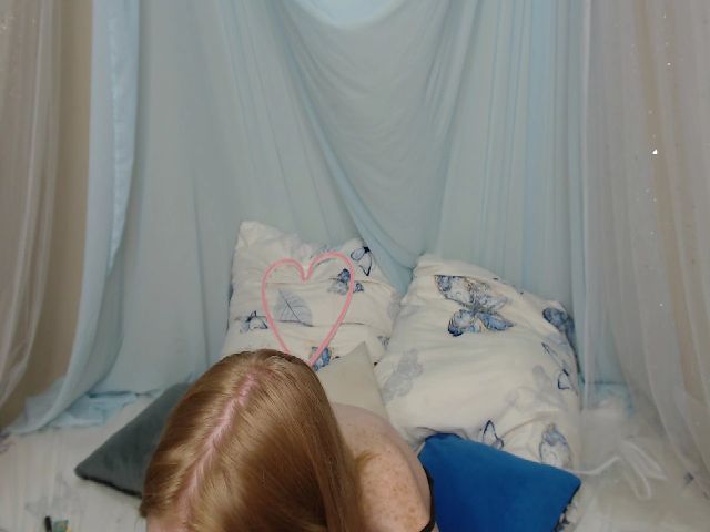 Live sex webcam photo for ImFoxx #262645215