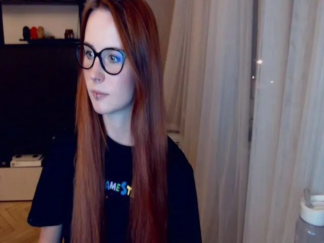 Live sex webcam photo for Klementina666 #256543238
